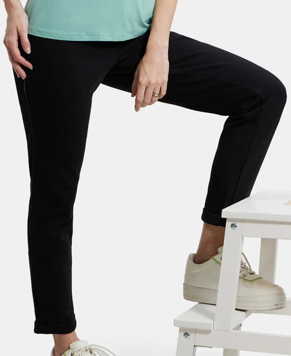 Jockey Women's Cutout Capri Legging, Black Bottom Slit, Small : :  Clothing, Shoes & Accessories